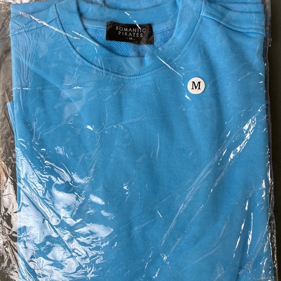 Basic Sweatshirt Unisex by Korean brand Romantic Pirates - Picture 8 of 13